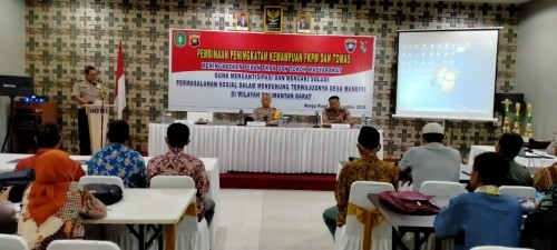 Bekerjasama Dengan Ditbinmas Polda Kalbar, Sat Binmas Polres Melawi Gelar Pembinaan Teknis FKPM dan Tokoh masyarakat